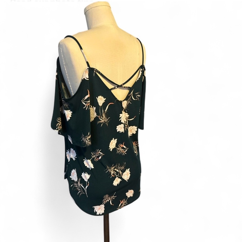 Kaileigh Black Floral Women's Blouse